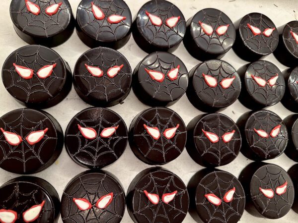 12-Miles Super Hero Chocolate Covered Oreos For Birthday Party/Party Favors/Super Hero Theme