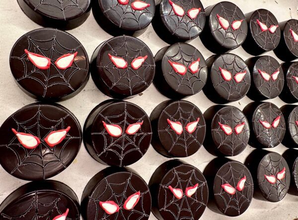 12-Miles Super Hero Chocolate Covered Oreos For Birthday Party/Party Favors/Super Hero Theme - Image 2