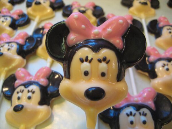 12-Minnie Mouse Chocolate Lollipops