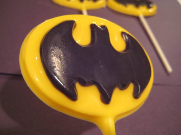 12-Super Hero Bat Chocolate Lollipops - Image 3