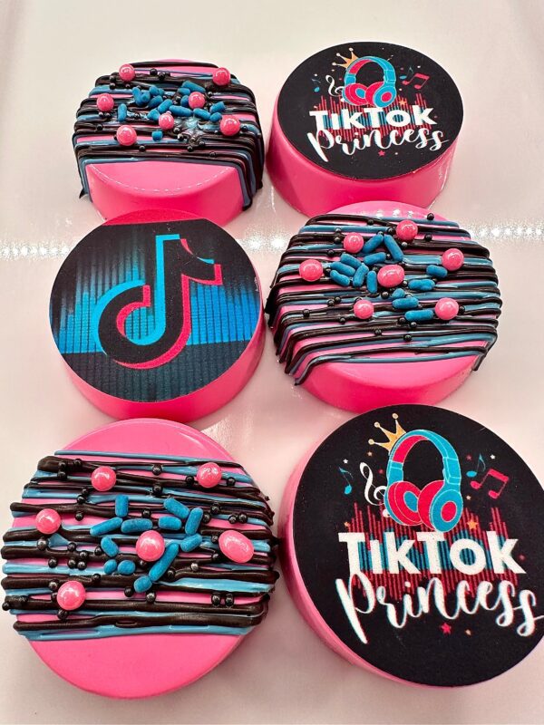 12-Tik Tok Chocolate Covered Oreos For Birthday Favors/Birthday Party/Tik Tok Party - Image 5