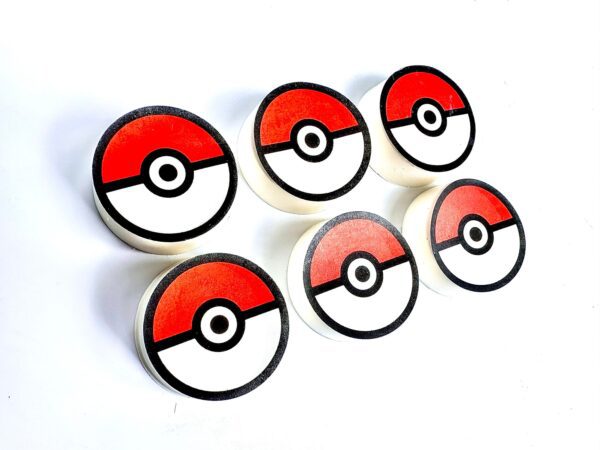 12-Pokeman Ball Chocolate Covered Oreos For Birthday Favors/Birthday Party/Pokeman Party - Image 2
