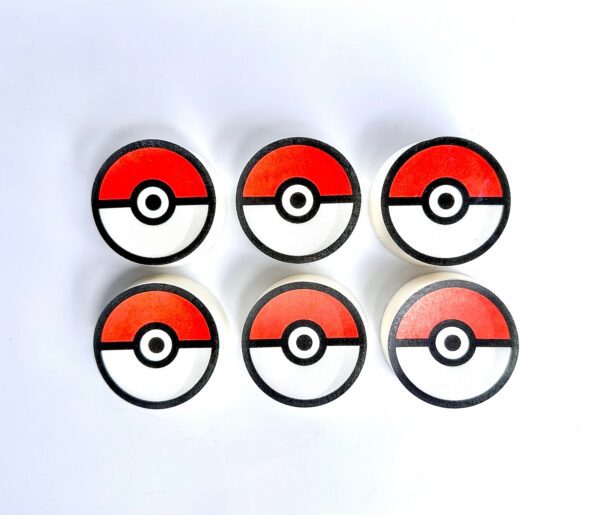 12-Pokeman Ball Chocolate Covered Oreos For Birthday Favors/Birthday Party/Pokeman Party - Image 5