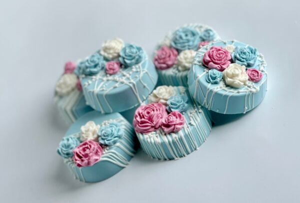 12-Baby Blue Chocolate Covered Oreos For Baby Shower/Wedding Favors/birthday Favors - Image 2