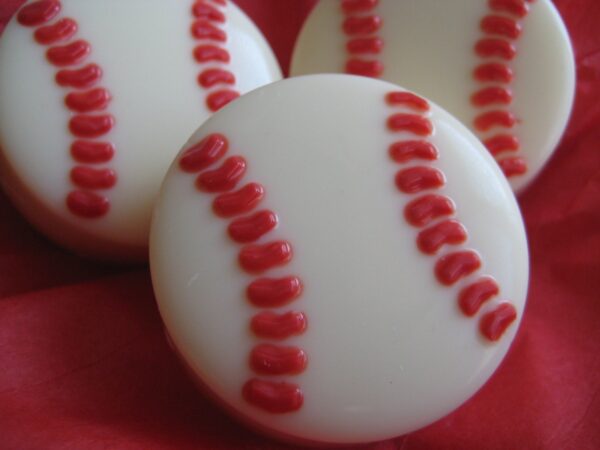24-Baseball Themed Chocolate Covered Oreos - Image 3
