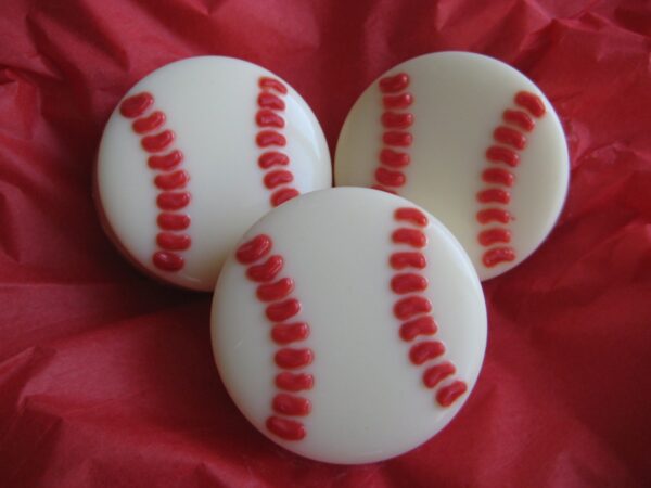 24-Baseball Themed Chocolate Covered Oreos