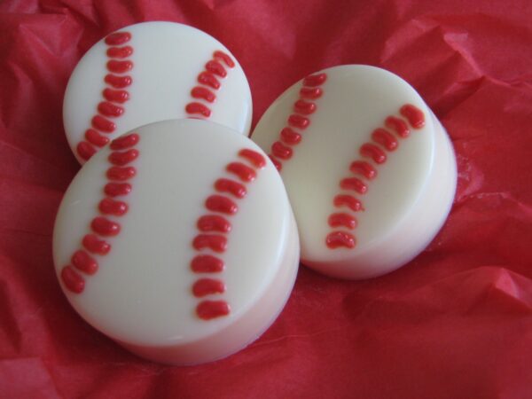 24-Baseball Themed Chocolate Covered Oreos - Image 4