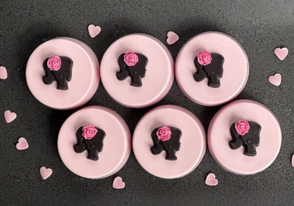 12-Pink Barbi Silhouette Chocolate Covered Oreos For Birthday Party/Barbi Party/Barbi Theme/Party Favors - Image 5