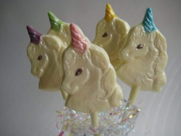 12-White Chocolate Unicorn Lollipops - Image 5