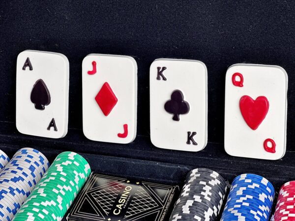12-White Chocolate Playing Cards For Casino Night/Gambler Gift/Poker Night - Image 4