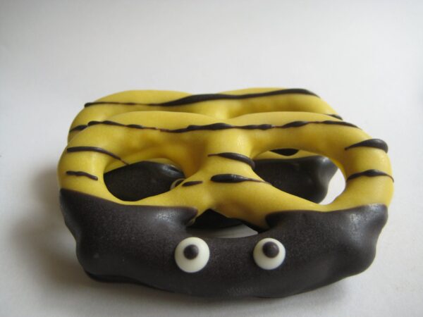 12-Bumble Bee Chocolate Covered Pretzels For Birthday Favors/Shower Favors/Party Favors - Image 4