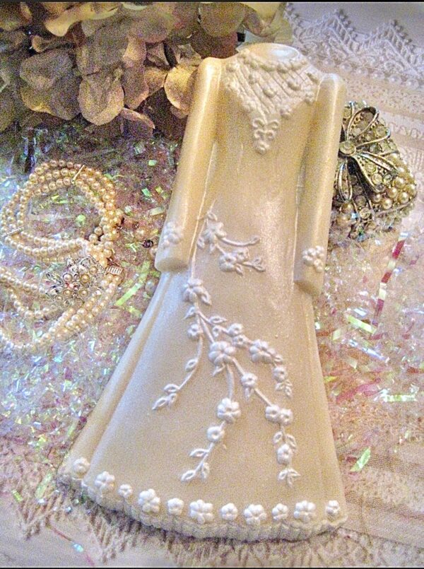 12-Elegant White Chocolate Wedding Gown-Wedding/Shower Favor