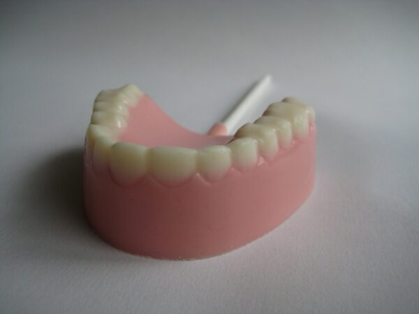 12-Teeth/Denture Chocolate Lollipops - Image 5