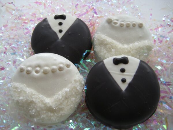 24-Bride and Groom Chocolate Covered Oreos (12 sets) - Image 5
