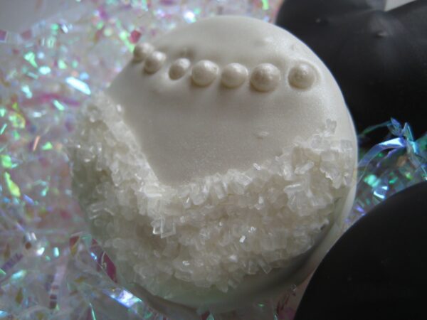 24-Bride and Groom Chocolate Covered Oreos (12 sets) - Image 6