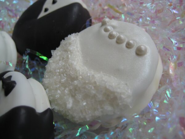 24-Bride and Groom Chocolate Covered Oreos (12 sets) - Image 8