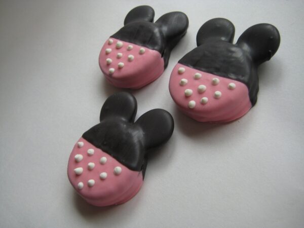 12-Minnie Mouse Chocolate Covered/Dipped Oreos - Image 3