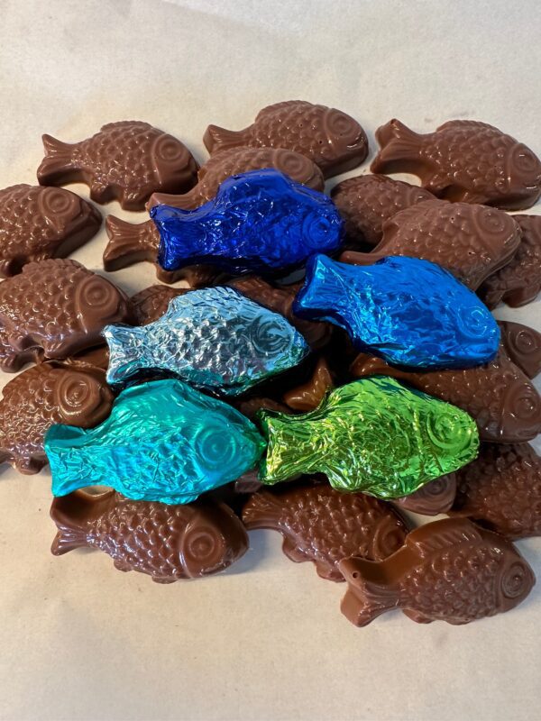 Foil Wrapped Milk Chocolate Fish Gift Box For Birthday Gift/Anniversary Gift/Fisherman Gift/Any Occasion Gifts