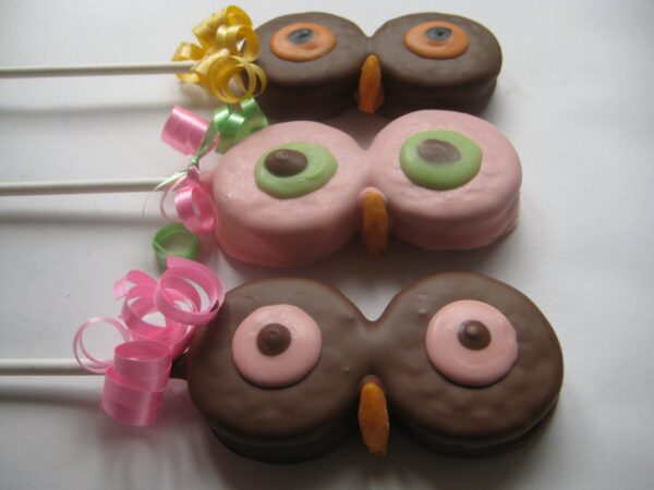 12-Owl Eyes-DOUBLE Chocolate Covered Oreo Pops