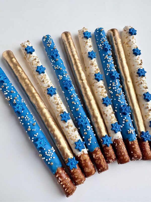12-Hanukkah Chocolate Covered Pretzel Rods/Hanukkah School Party Favors/Hanukkah Dessert/Hanukkah Gift - Image 2
