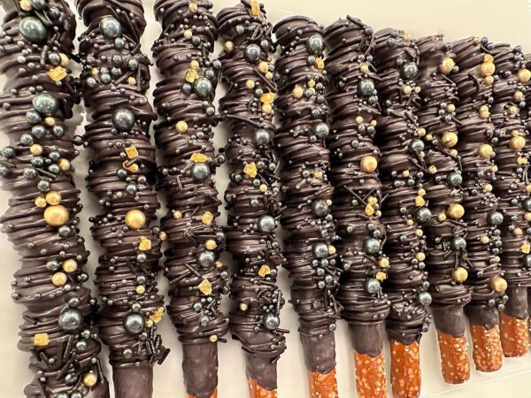 12-Black and Gold Chocolate Covered Caramel Pretzels For Wedding/Wedding Shower/Birthday/Baby Shower/Party Favors - Image 2