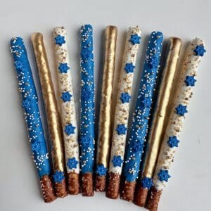 12-Hanukkah Chocolate Covered Pretzel Rods/Hanukkah School Party Favors/Hanukkah Dessert/Hanukkah Gift