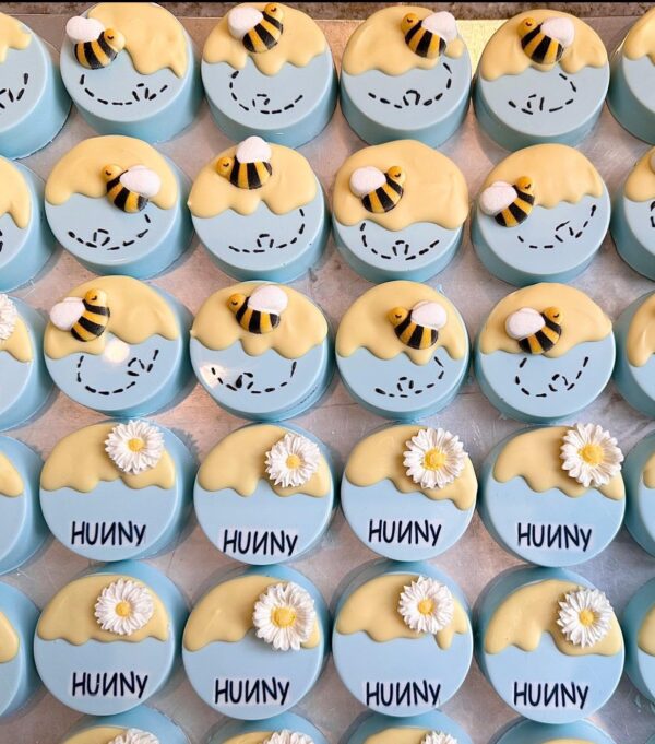 12-Honey Bee Decorated Chocolate Covered Oreos For Baby Shower/Baby Boy/Baby Girl