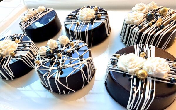 12-Black & White Chocolate Covered Oreos For Wedding Favors/Birthday Favors/Part Favors - Image 5