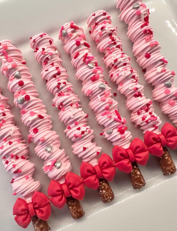 12-Valentine Sweetheart Chocolate Covered Caramel Pretzels For Valentine’s Day/Party Favors/Valentine Gift/Sweetheart