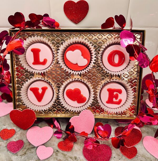 6-LOVE Valentine Chocolate Covered Oreos with Hearts/Valentine Gift/Party Favors/Valentine Party/Sweetheart Gift