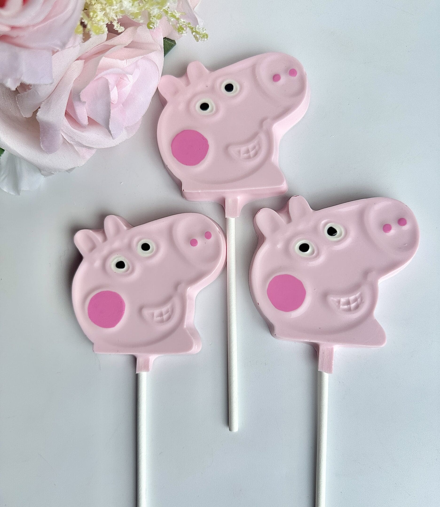 12-Peppa Pig Chocolate Lollipops - Image 2