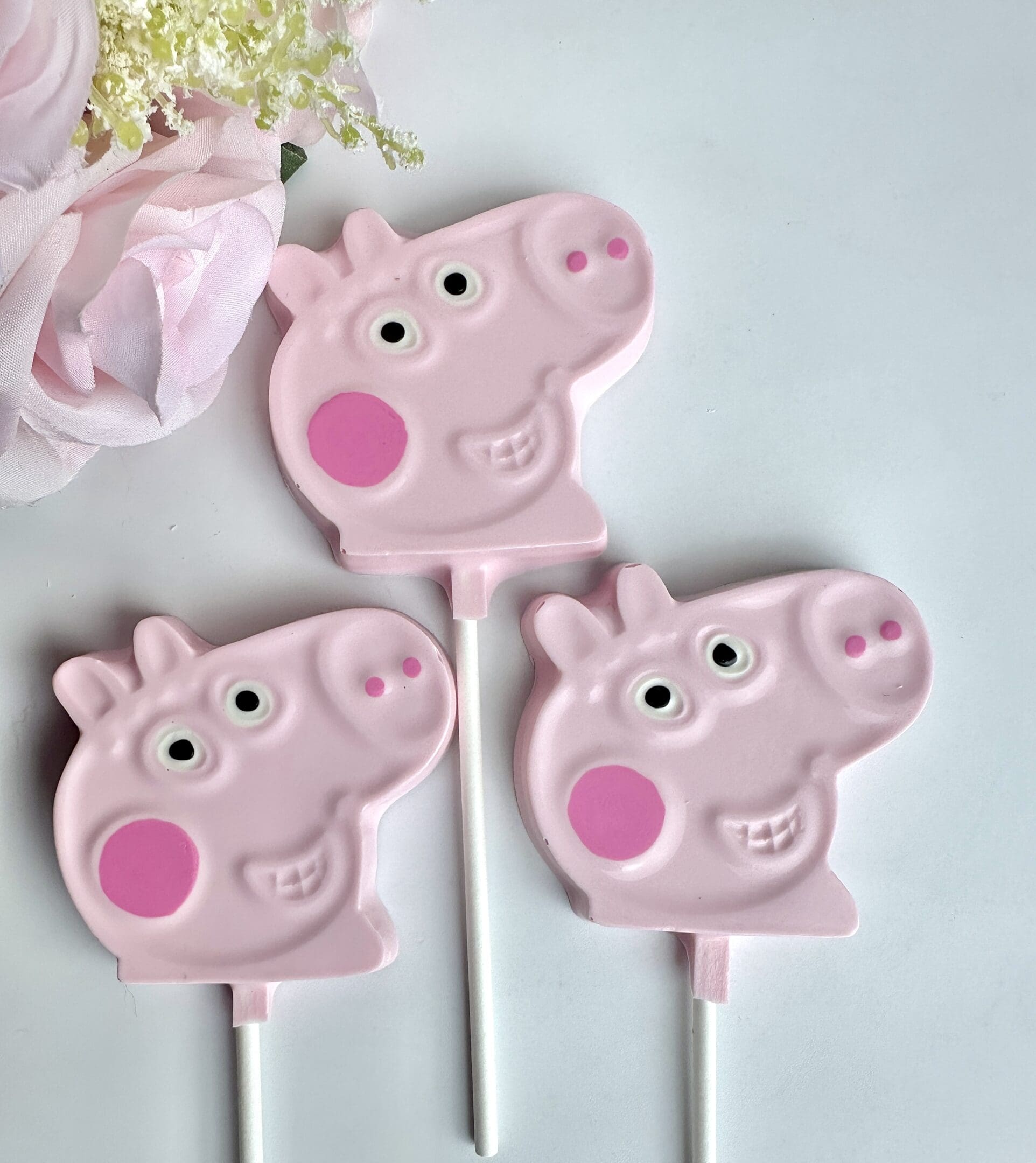 12-Peppa Pig Chocolate Lollipops - Image 5