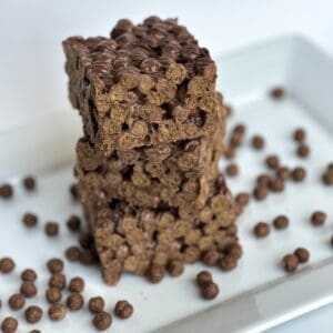 6-Oversized Cocoa Puff Treat Squares
